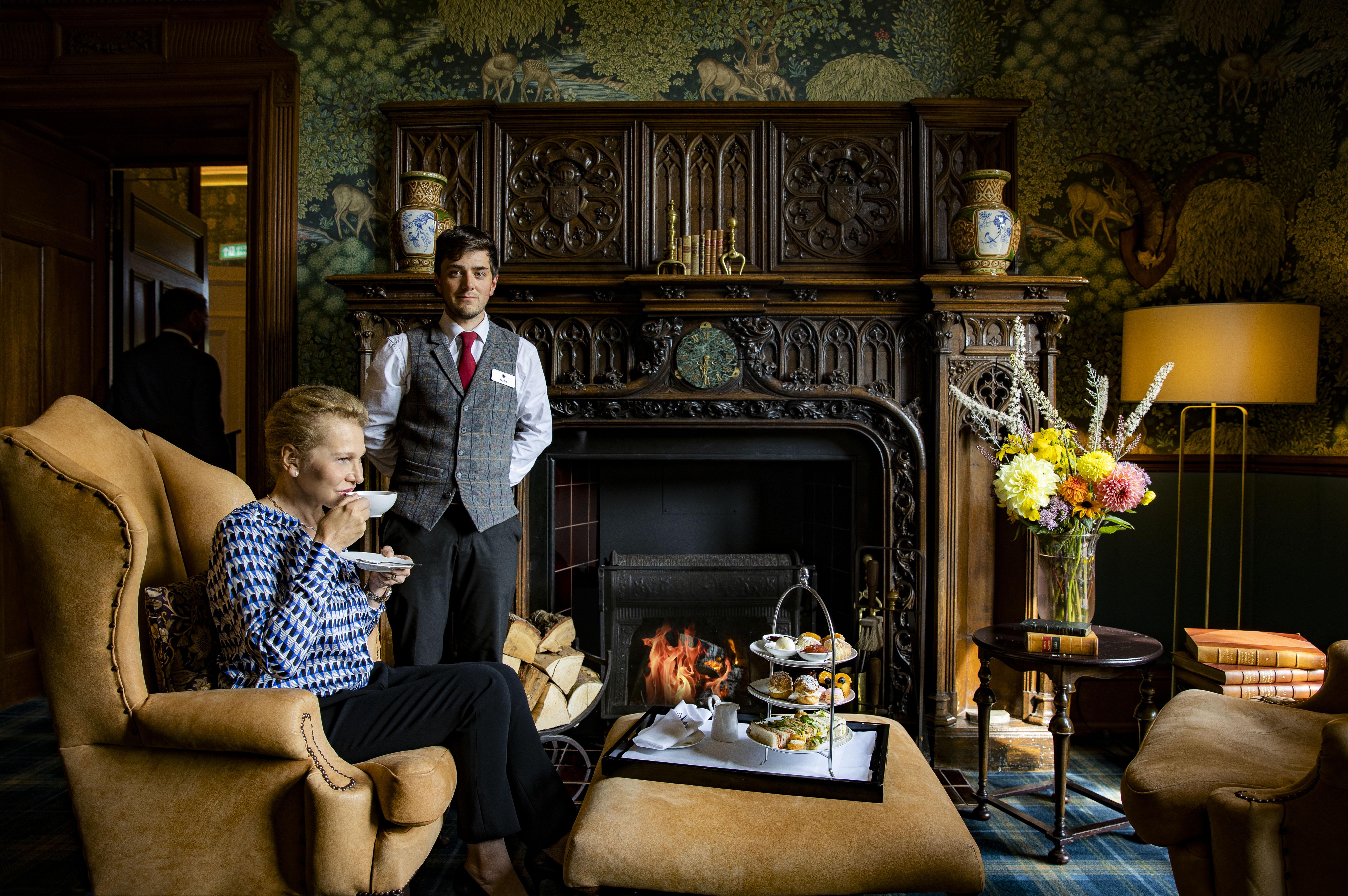 Schloss Roxburghe, Part Of Destination By Hyatt 外观 照片 The fireplace in the Drawing Room