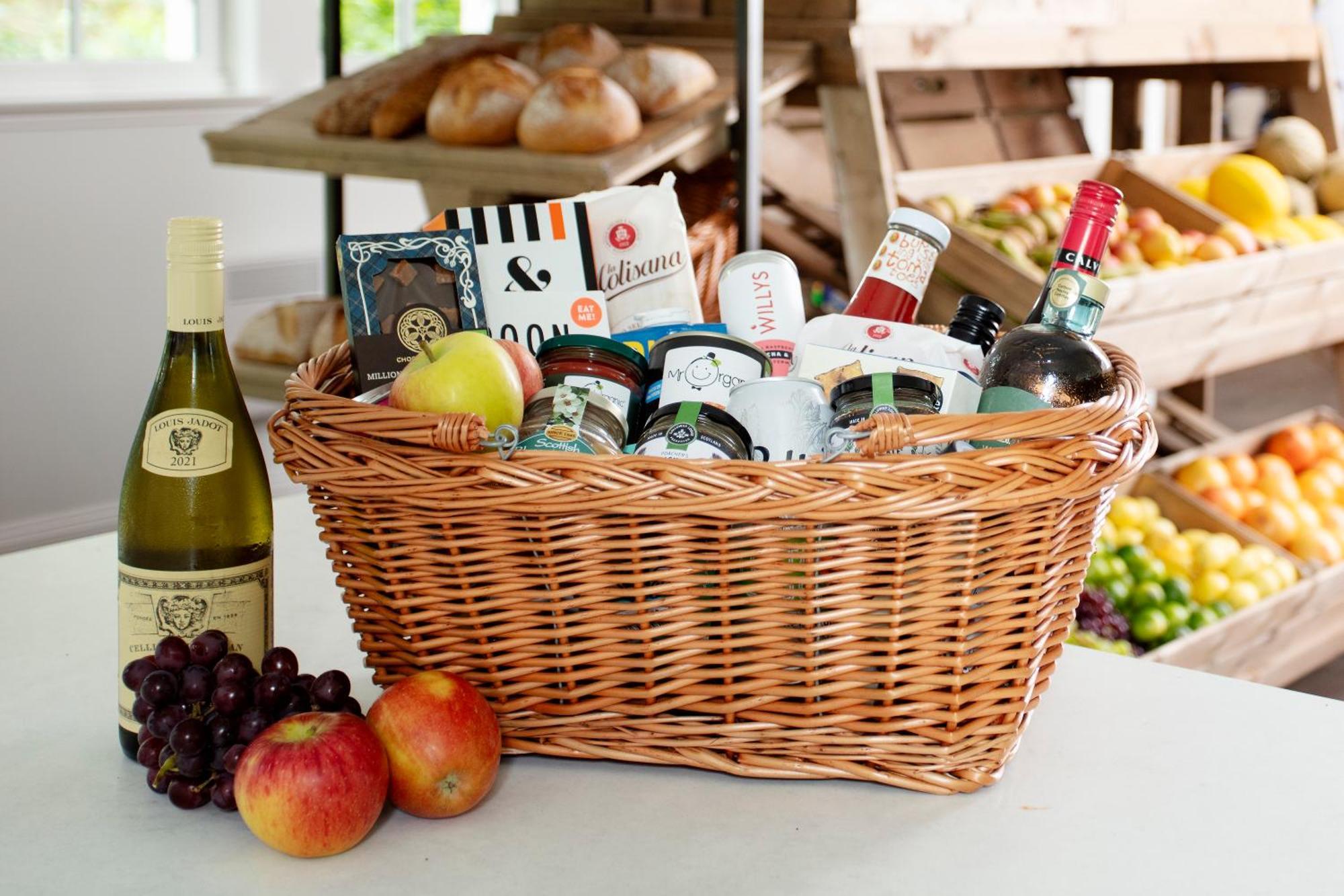 Schloss Roxburghe, Part Of Destination By Hyatt 外观 照片 A picnic basket