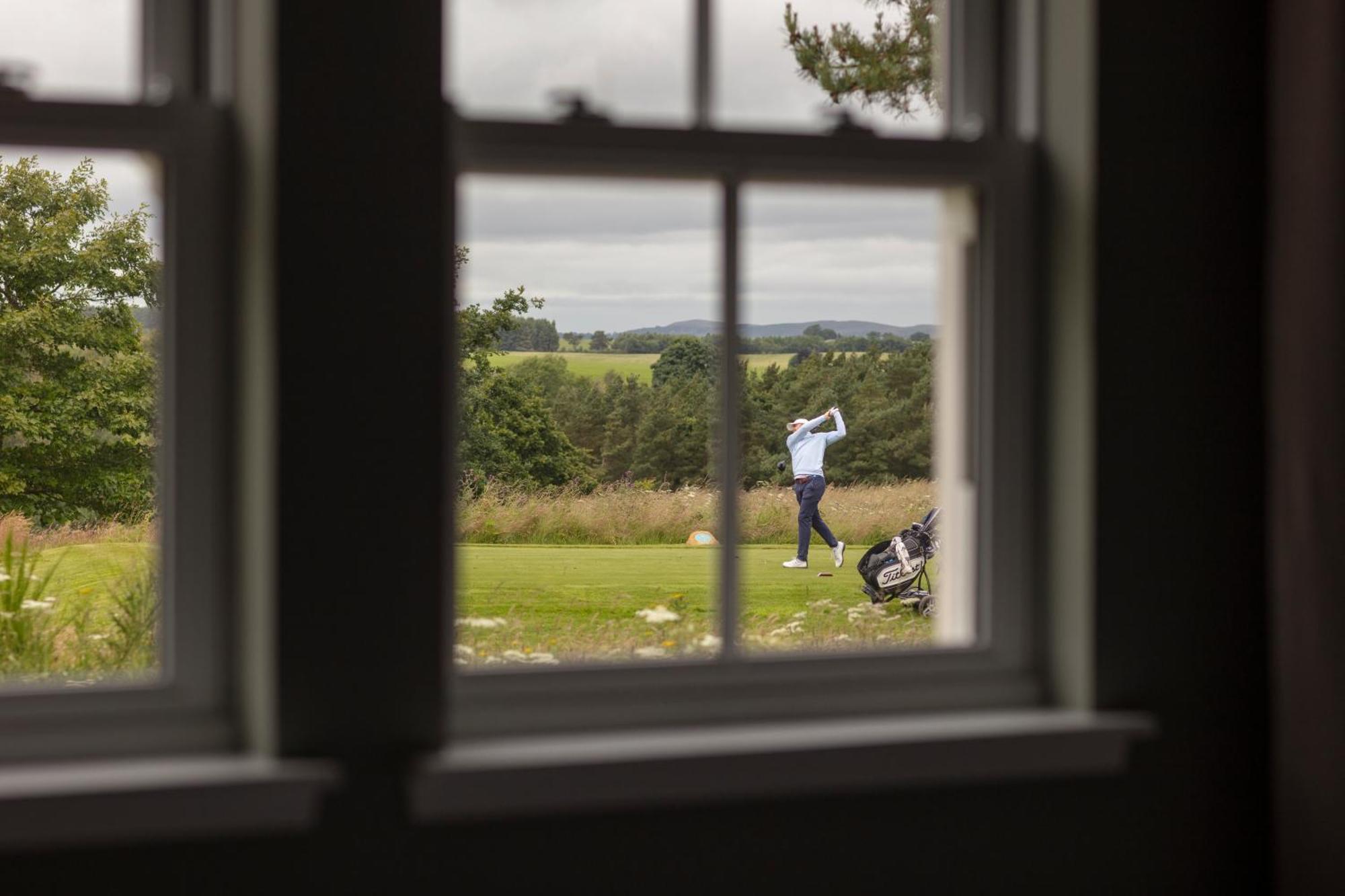 Schloss Roxburghe, Part Of Destination By Hyatt 外观 照片 Golf course view from the hotel